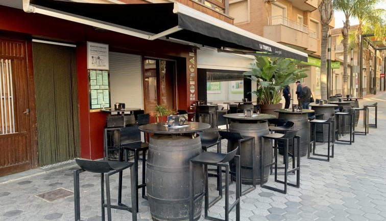 Uudistuotanto - Erillistalo - Los Alcazares