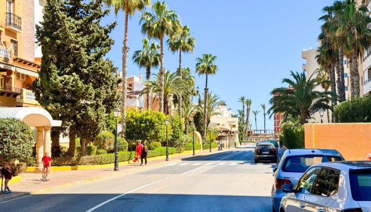 Resale - Apartment - Torrevieja