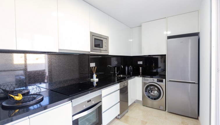 Resale - Apartment - Villamartín