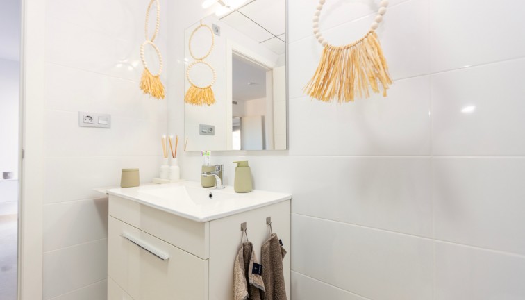 Resale - Apartment - Villamartín