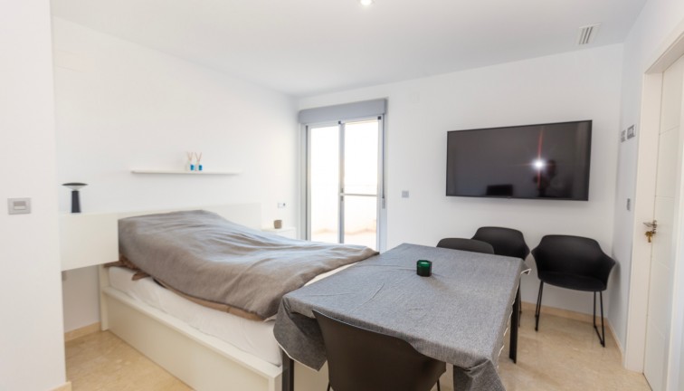 Resale - Apartment - Villamartín