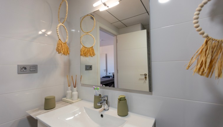 Resale - Apartment - Villamartín