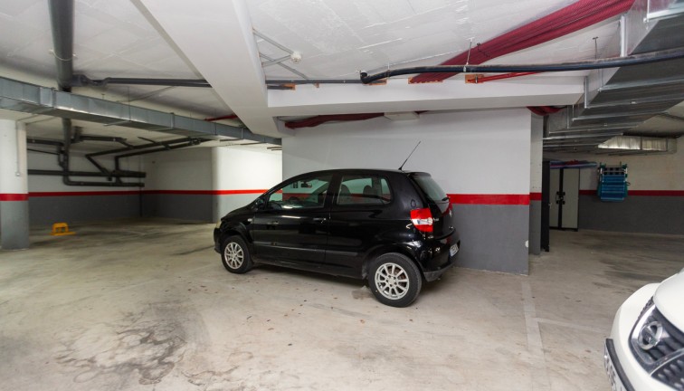 Resale - Apartment - Villamartín