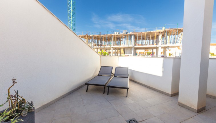 Resale - Apartment - Villamartín