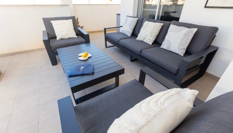 Resale - Apartment - Villamartín