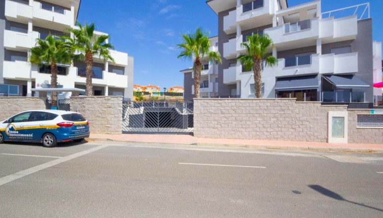 Resale - Apartment - Villamartín