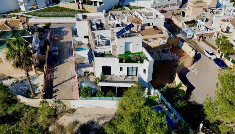 Jälleenmyynti - Erillistalo - Orihuela Costa - Villamartín