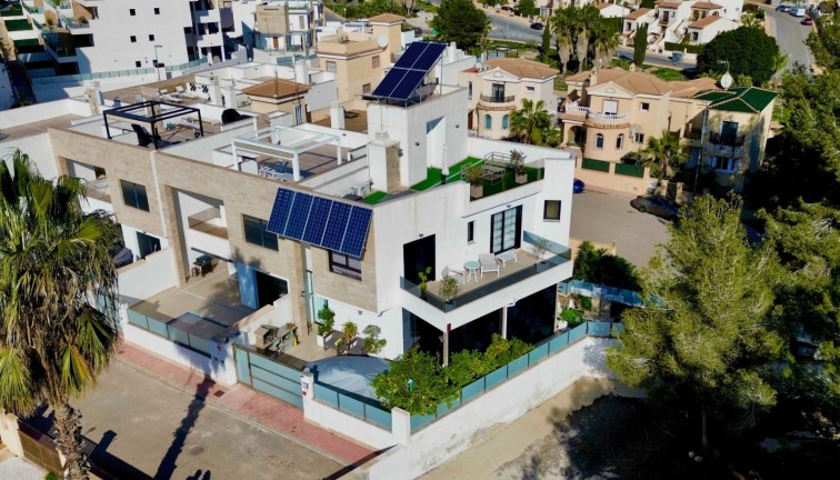 Jälleenmyynti - Erillistalo - Orihuela Costa - Villamartín