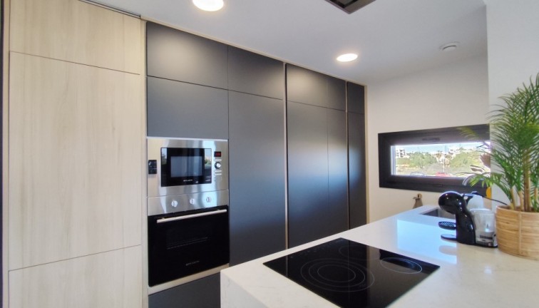 Resale - Apartment - Orihuela Costa