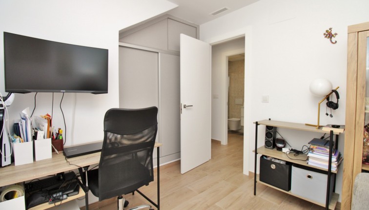 Resale - Chalet - Villamartín