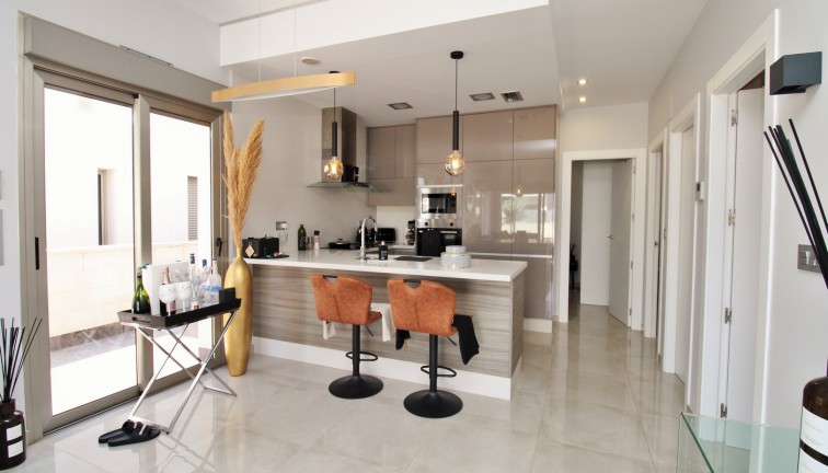 Resale - Chalet - Villamartín