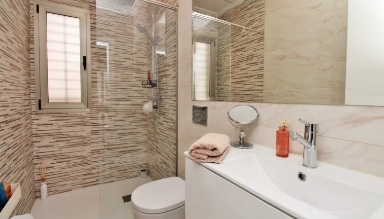 Resale - Chalet - Villamartín