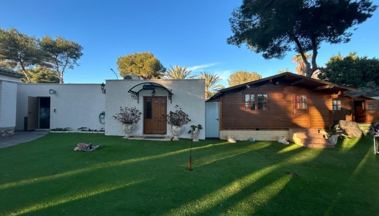 Resale - Chalet - Orihuela Costa - Campoamor