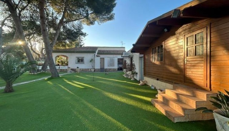 Resale - Chalet - Orihuela Costa - Campoamor