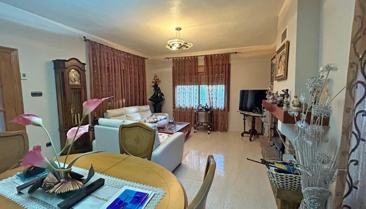 Resale - Chalet - Orihuela Costa - Campoamor