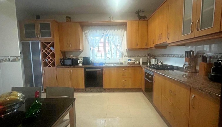 Resale - Chalet - Orihuela Costa - Campoamor