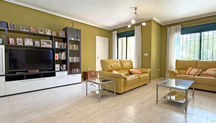 Resale - Apartment - Orihuela Costa - Campoamor