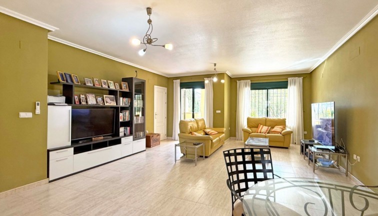 Resale - Apartment - Orihuela Costa - Campoamor