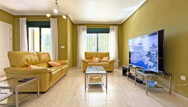 Resale - Apartment - Orihuela Costa - Campoamor