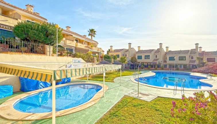 Resale - Apartment - Orihuela Costa - Campoamor