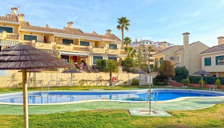 Resale - Apartment - Orihuela Costa - Campoamor