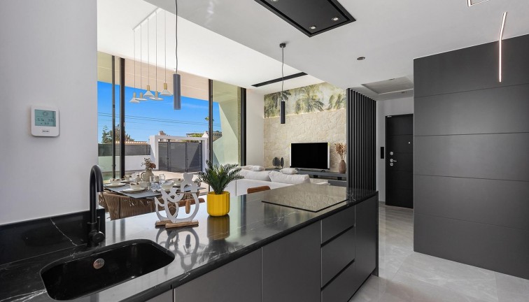 Obra nueva - Chalet - Torrevieja - Los Balcones