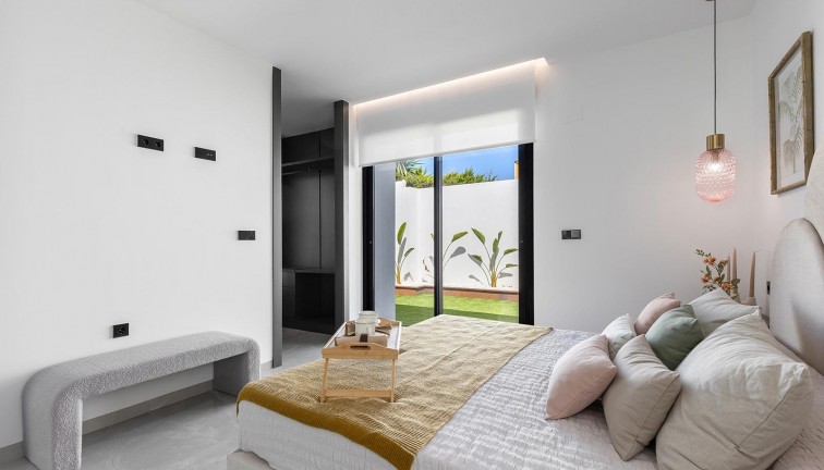 Obra nueva - Chalet - Torrevieja - Los Balcones