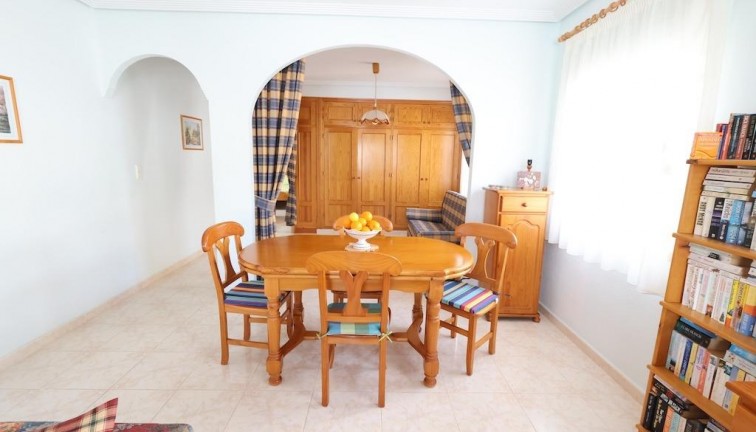 Resale - Chalet - Orihuela - Playa Flamenca