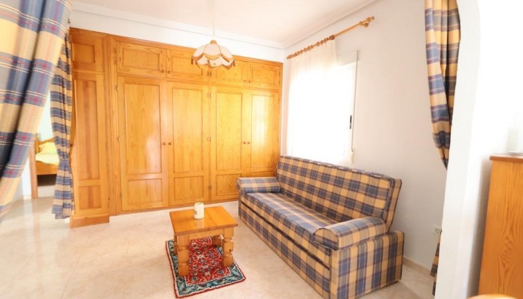 Resale - Chalet - Orihuela - Playa Flamenca