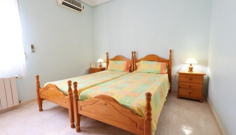 Resale - Chalet - Orihuela - Playa Flamenca