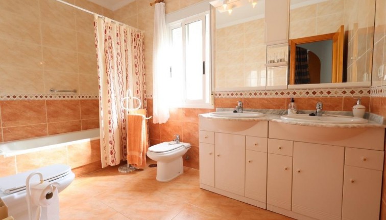 Resale - Chalet - Orihuela - Playa Flamenca