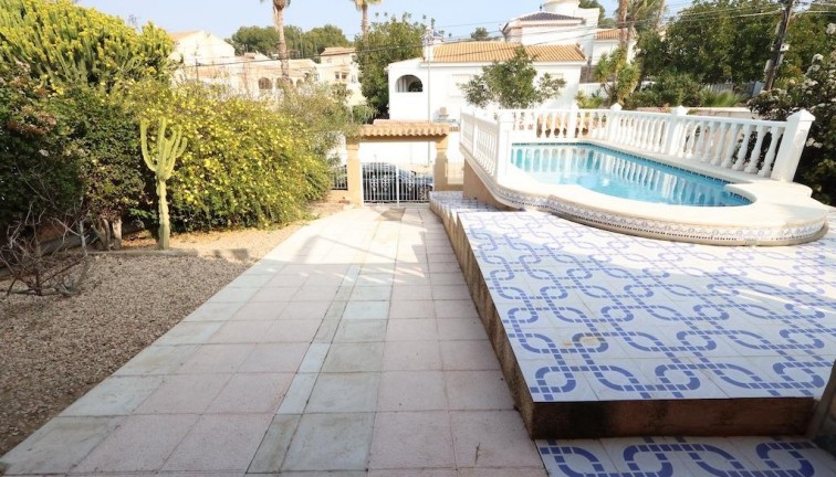 Resale - Chalet - Orihuela - Playa Flamenca