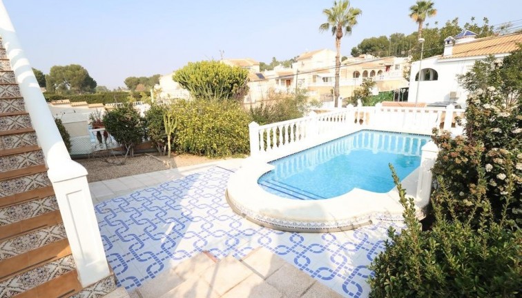 Resale - Chalet - Orihuela - Playa Flamenca