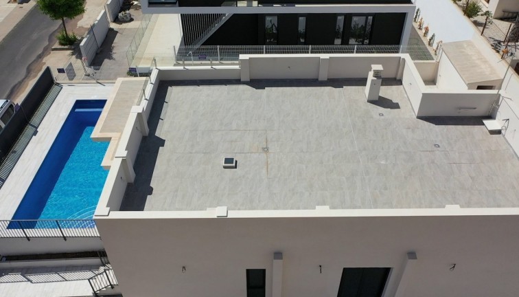 Uudistuotanto - Erillistalo - Polop - La Alberca