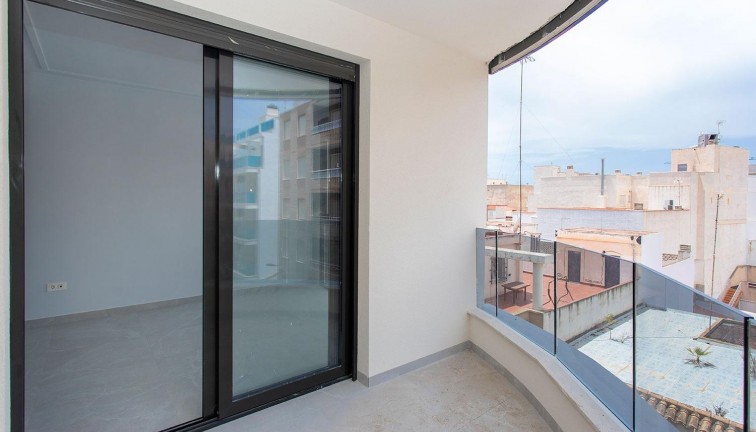 Resale - Apartment - Torrevieja - Paseo maritimo