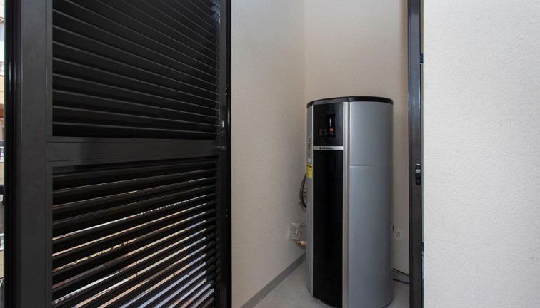 Resale - Apartment - Torrevieja - Paseo maritimo