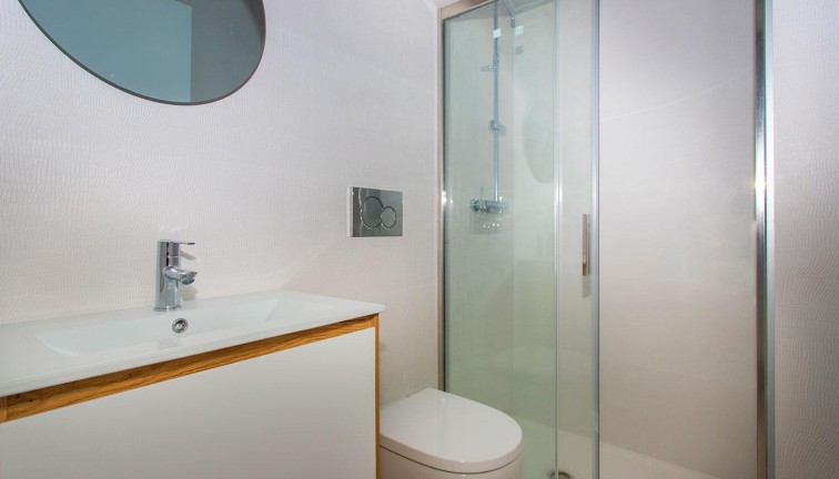 Resale - Apartment - Torrevieja - Paseo maritimo