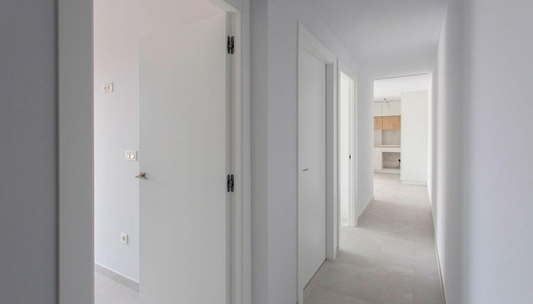 Resale - Apartment - Torrevieja - Paseo maritimo