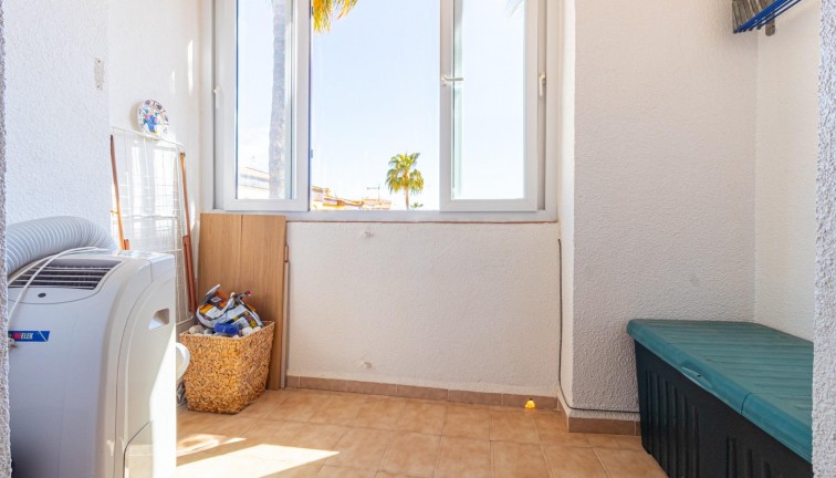 Resale - Apartment - Torrevieja - Punta Prima