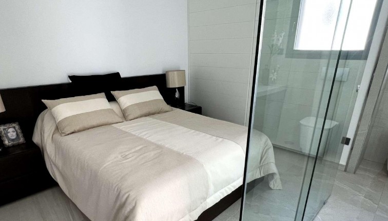 Uudistuotanto - Erillistalo - Rojales - Ciudad Quesada