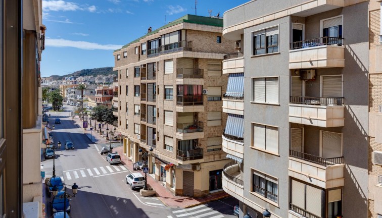 Jälleenmyynti - Asunto - Guardamar del Segura