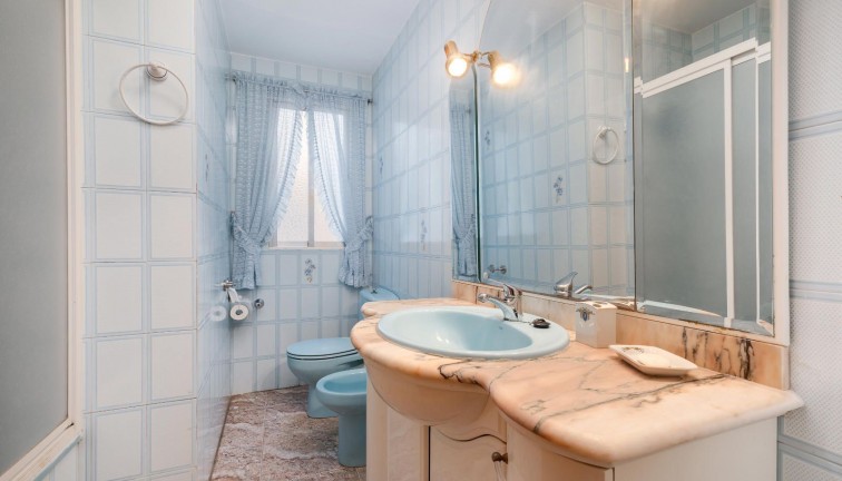 Jälleenmyynti - Asunto - Guardamar del Segura