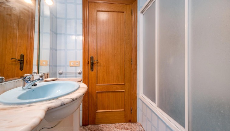 Jälleenmyynti - Asunto - Guardamar del Segura