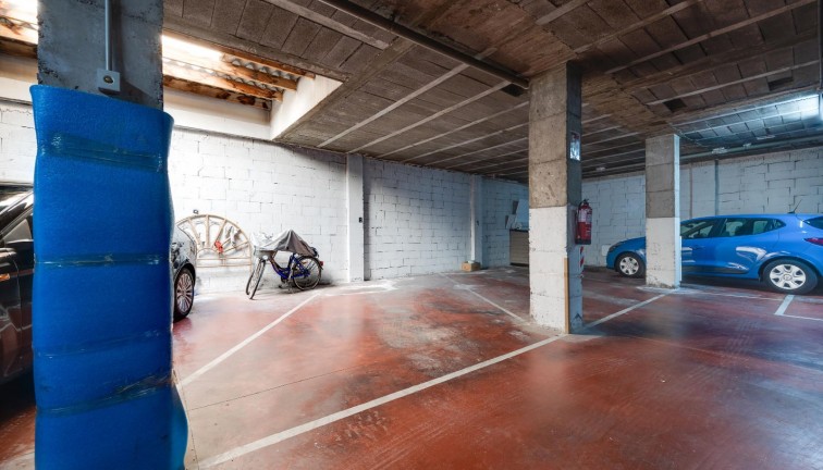 Jälleenmyynti - Asunto - Guardamar del Segura