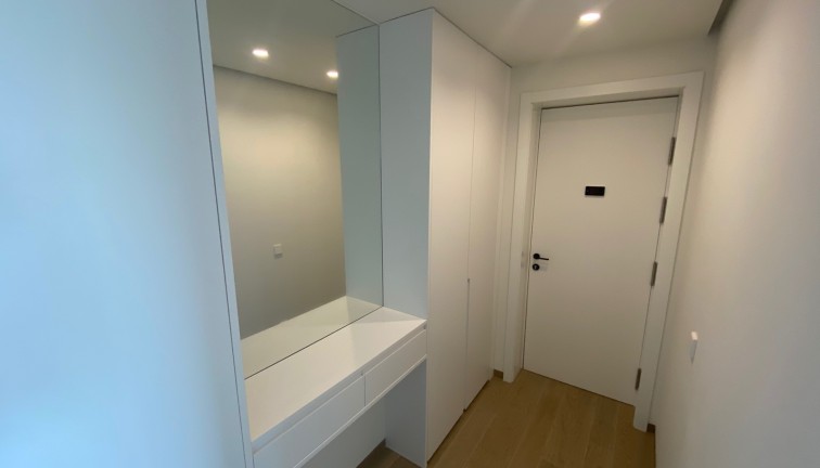 Jälleenmyynti - Asunto - Las Colinas