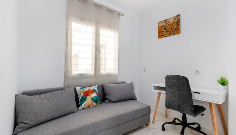 Reventa - Apartamento / piso - Torrevieja - LA MATA