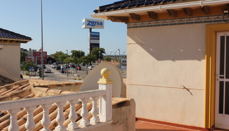 Resale - Chalet - La Zenia