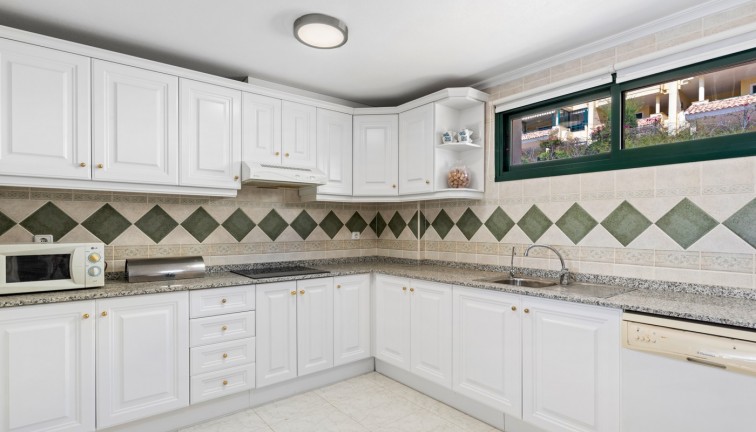 Resale - Apartment - Campoamor