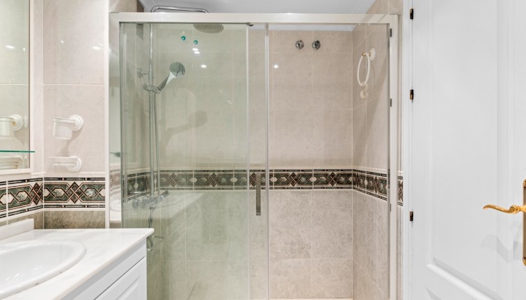 Resale - Apartment - Campoamor