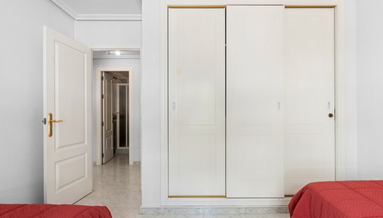 Resale - Apartment - Campoamor